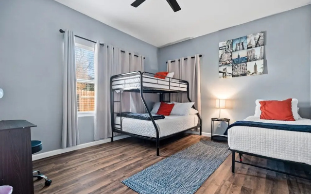 photo 5 of Step Into Comfort in This 3BR 2BA Downtown Retreat