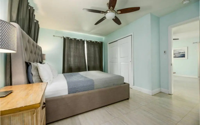 photo 4 of Steps to Sand and Sea 1