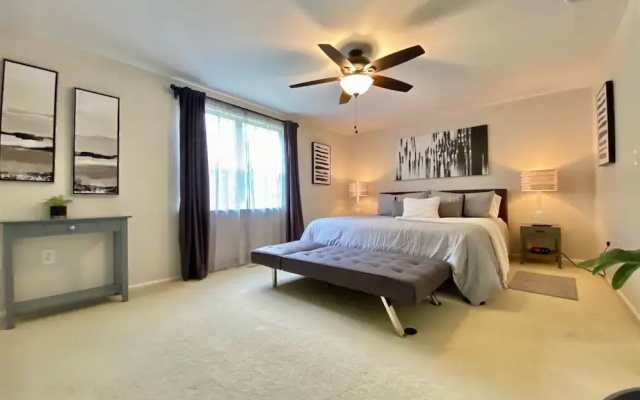 photo 4 of Top Rated Townhome - Our Reviews say it All. Large Discount During Pandemic. Self Checkin, Pet Friendly! Super-host Support