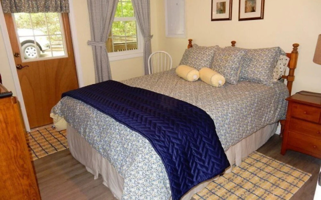 photo 4 of Stiles Lake House - Carolina Properties Vacation