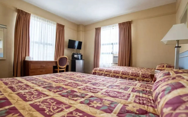 photo 3 of Stillwell Hotel