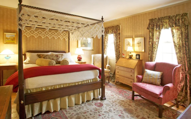 photo 2 of The Stockbridge Country Inn Closest B&B to Norman Rockwell Museum and Chesterwood