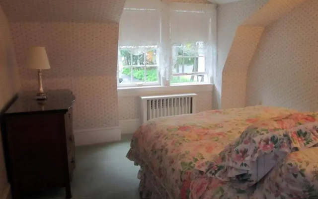 photo 3 of Stone Throw Cottage