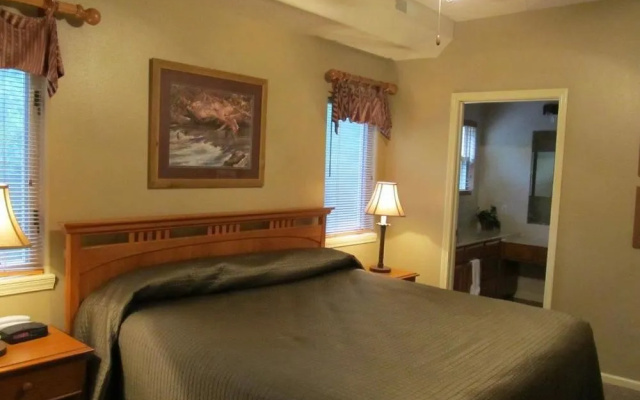 photo 4 of Stonebridge Village Condominiums