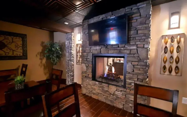 photo 3 of Stonebrook Lodge Bryson City