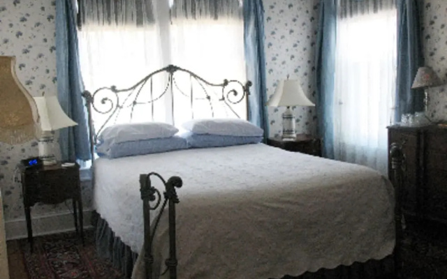 photo 4 of Stonegate Bed and Breakfast