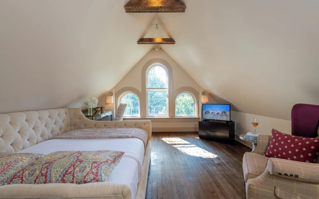 photo 5 of Stonehurst Place Bed & Breakfast