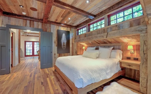 photo 3 of Storybrooke Place 5 Bedrooms 3.5 Bathrooms Home