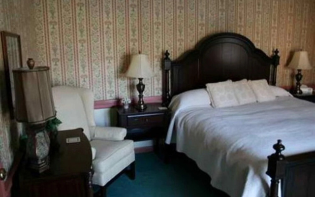 photo 3 of Strasburg Village Inn