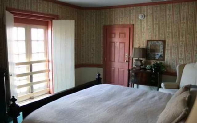 photo 4 of Strasburg Village Inn