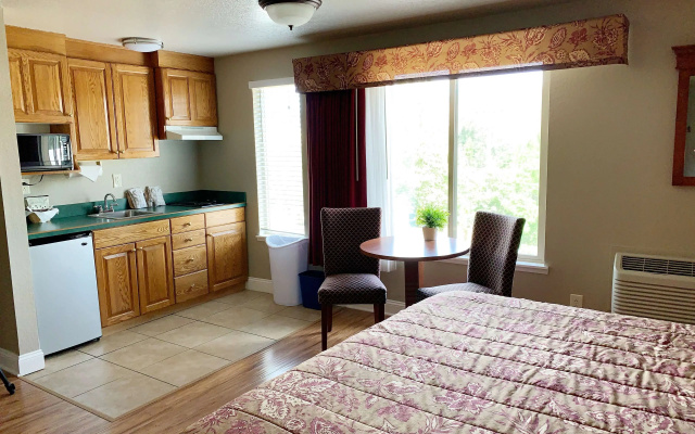 photo 3 of Stratford Inn