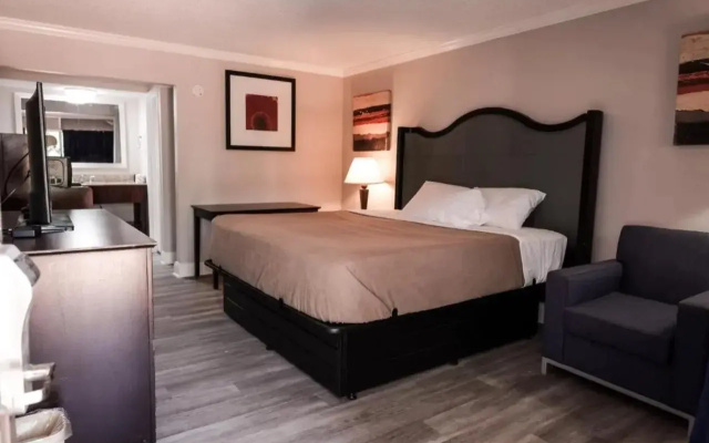photo 3 of Riverside Inn Suites By Oyo Danville Ceaser Casino