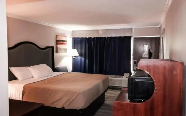 photo 4 of Riverside Inn Suites By Oyo Danville Ceaser Casino