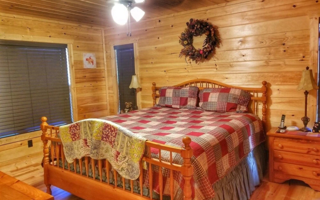 photo 3 of Streamside Hideaway- Copperhill TN