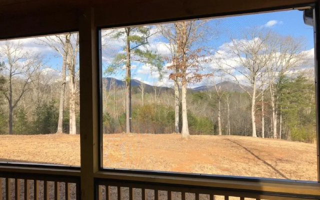 photo 5 of Streamside Hideaway- Copperhill TN
