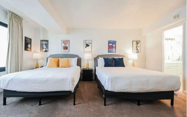 photo 3 of StripViewSuites at Jockey Club
