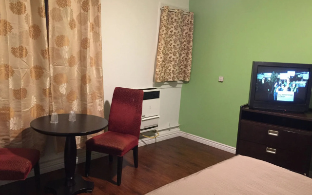 photo 4 of Stuart Hotel