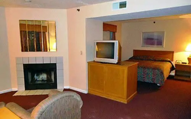 photo 2 of Studio 6