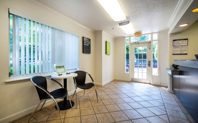 photo 2 of Studio 6 Duluth, GA - Atlanta - Gwinnett Place