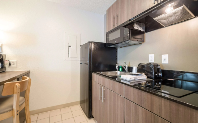 photo 3 of Studio 6 Duluth, GA - Atlanta - Gwinnett Place