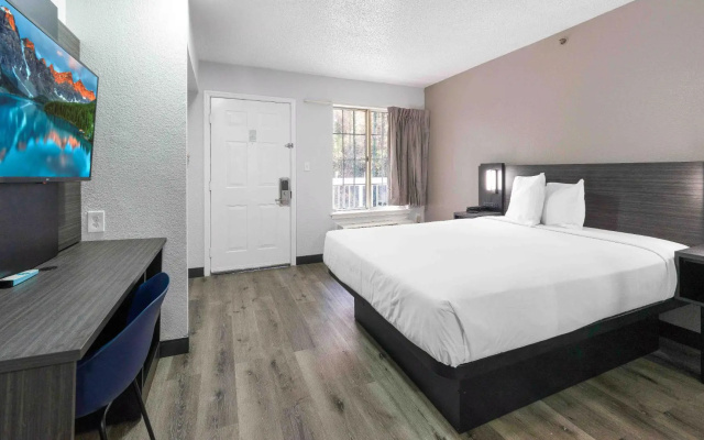 photo 4 of Studio 6 Extended Stay Tucker GA Atlanta Northlake