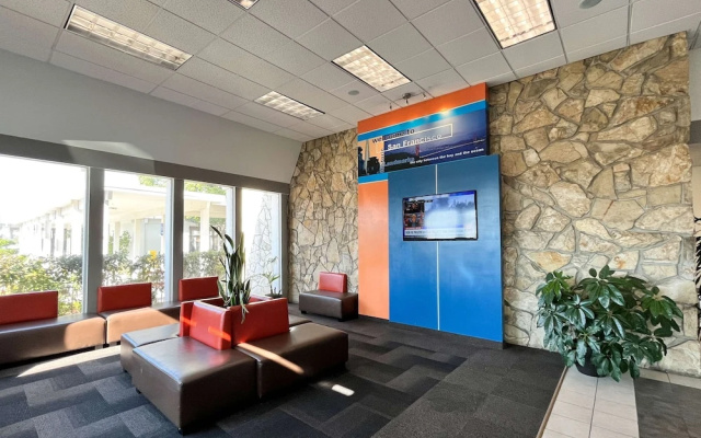 photo 2 of Studio 6 Belmont, CA – San Francisco - Redwood
