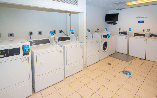 photo 5 of Studio 6 Coral Springs, FL - Fort  Lauderdale