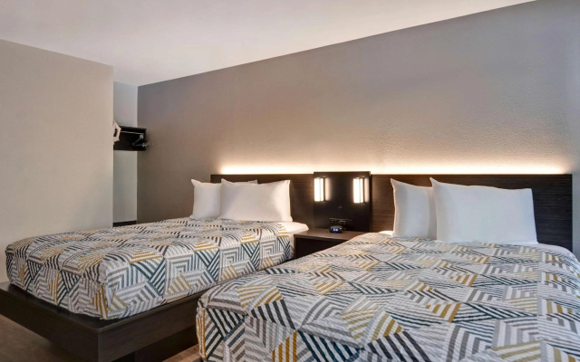 photo 3 of Studio 6 Extended Stay - Jacksonville, FL - Baymeadows