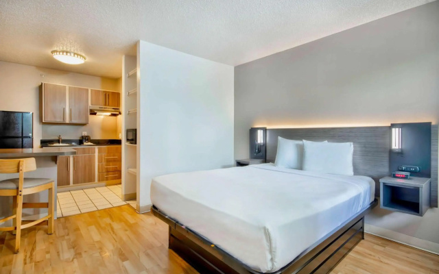 photo 2 of Studio 6 Extended Stay - San Antonio, TX - Medical Center
