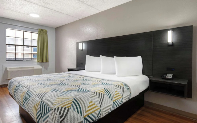 photo 4 of Studio 6 San Antonio, Tx - Northwest Medical Center