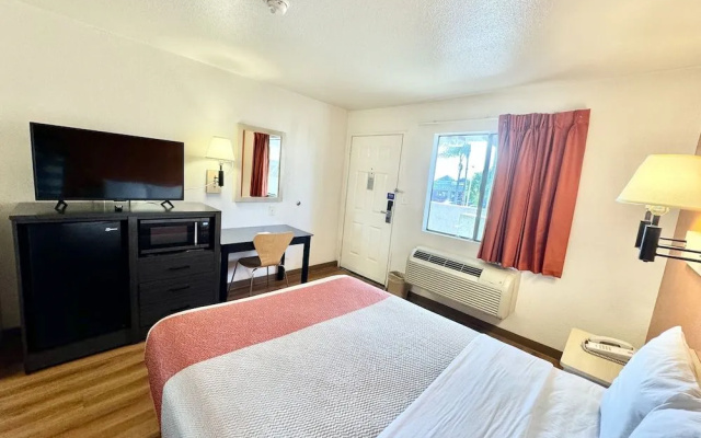 photo 5 of Studio 6 Suites – Bellflower, Ca - Los Angeles