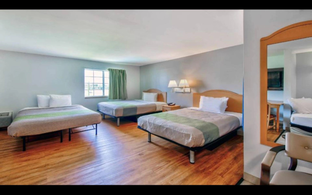 photo 4 of Oyo Townhouse Sulphur,LA Extended Stay I-10