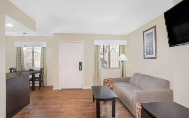 photo 4 of Hawthorn Suites by Wyndham Manchester Hartford