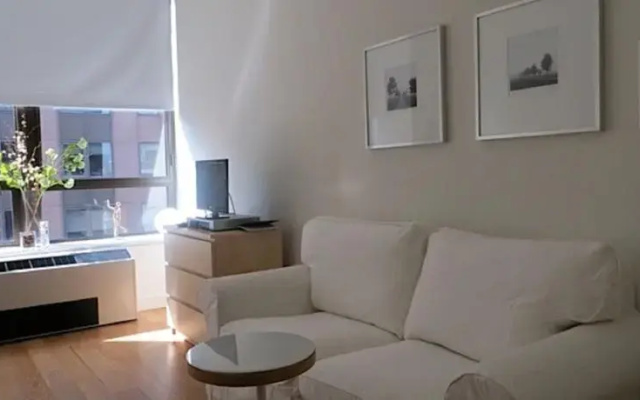 photo 3 of Studio Apartment Wall Street