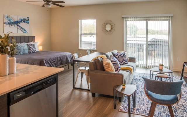 photo 4 of Studio Apt in Old Fourth Ward w/ Pool by Frontdesk