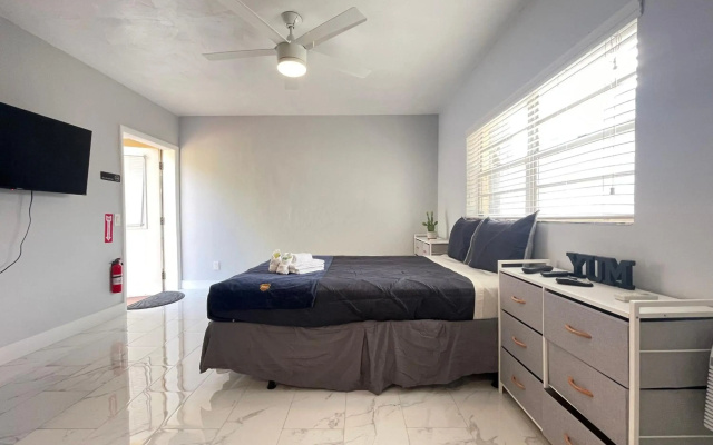 photo 2 of Studio near airport seaport restaurants