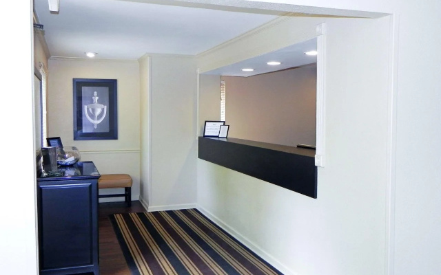 photo 4 of Studio 6 Suites Charlotte, NC - Tyvola Rd/Executive Park