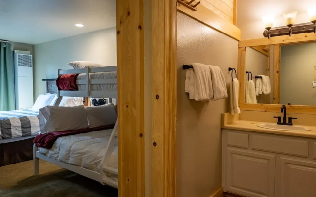 photo 3 of Studio Sleeps 4 - 5 in the Heart of Northstar Village!
