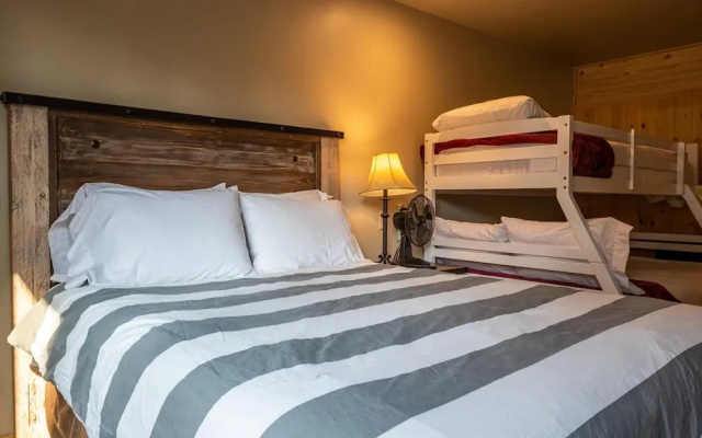 photo 5 of Studio Sleeps 4 - 5 in the Heart of Northstar Village!
