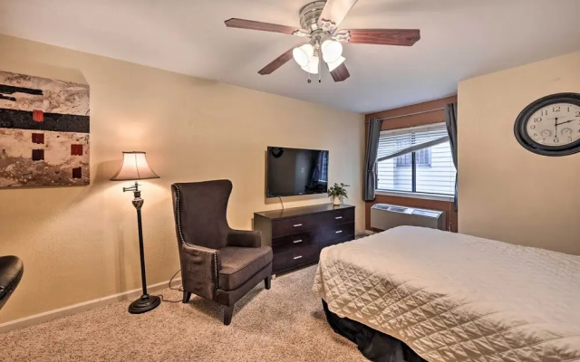 photo 3 of 2 Blocks to Light Rail: Denver Unit w/ Kitchenette
