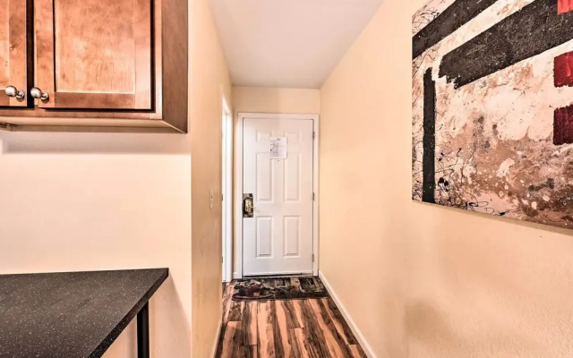 photo 4 of 2 Blocks to Light Rail: Denver Unit w/ Kitchenette