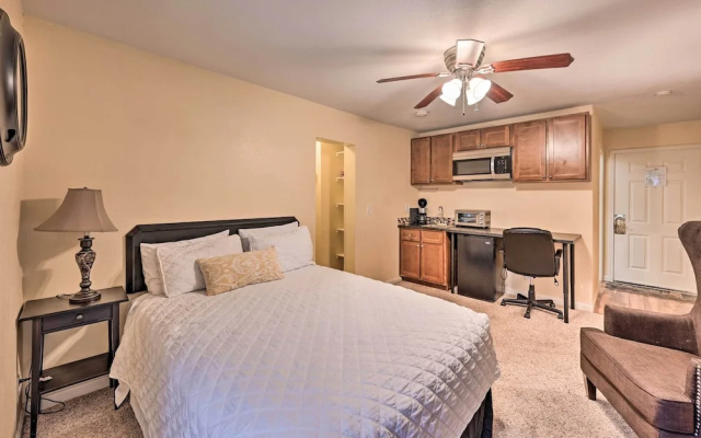 photo 5 of 2 Blocks to Light Rail: Denver Unit w/ Kitchenette