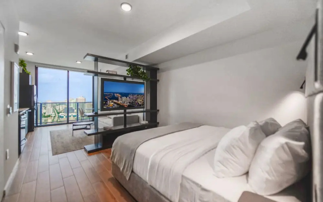 photo 2 of Studio with Panoramic City and Bay Views