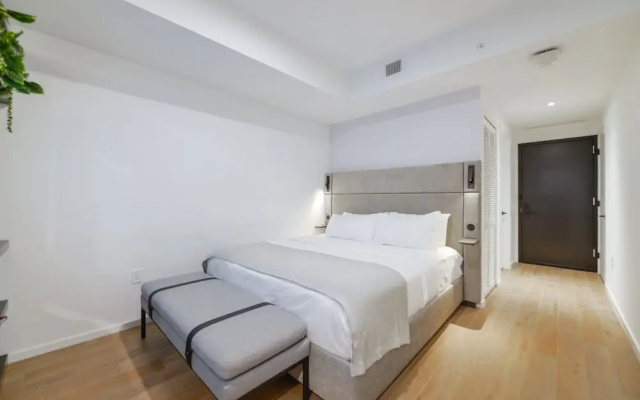 photo 4 of Studio with Panoramic City and Bay Views