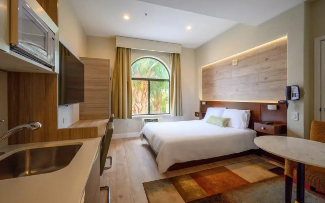 photo 3 of Studios Inn