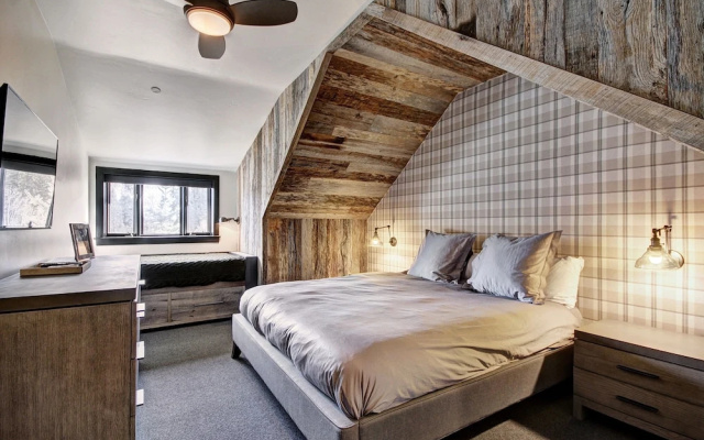 photo 3 of Stunning 4 Bedroom Condo Snowcloud Base Of Bachelor Gulch Condo by RedAwning