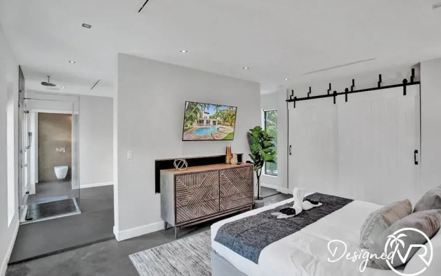 photo 4 of Stunning 5 BR with Heated Pool & Gaming