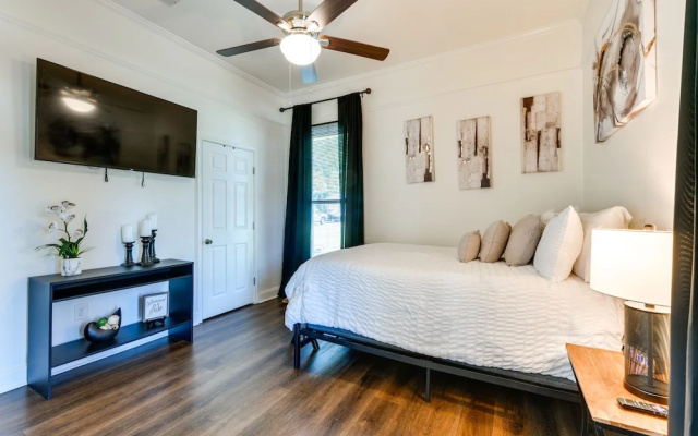photo 5 of Stunning Baton Rouge Home w/ Pool: Near Lsu!