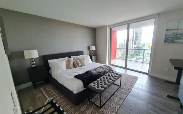 photo 4 of Stunning Bay Front 3 Bed Private Floor Apt 2001 BW Resort Miami