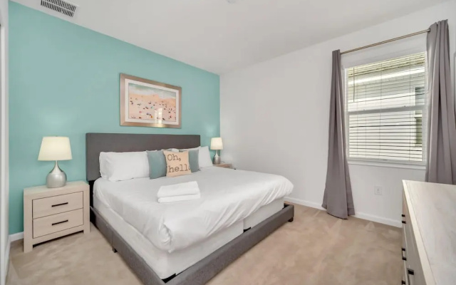 photo 5 of Stunning Bright Family Home Sleeps 25 Bl102